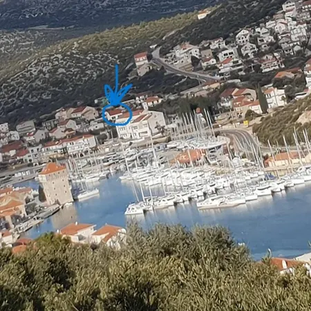 Διαμέρισμα Kamil Marina